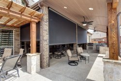 motorized-retractable-screen-002-2