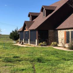 017-valley-view-tx-screen-room