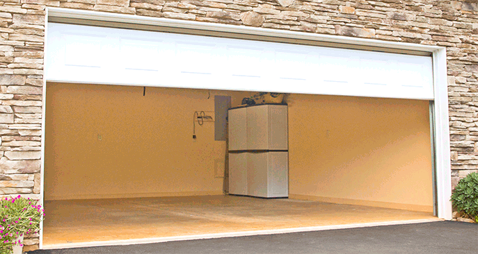 opening-garage-door-screen-Dallas
